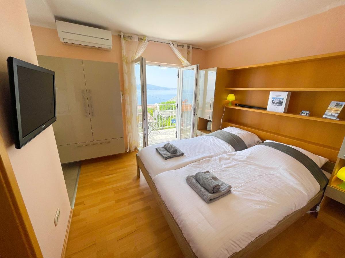 Apartments Sams Novi Vinodolski Bagian luar foto