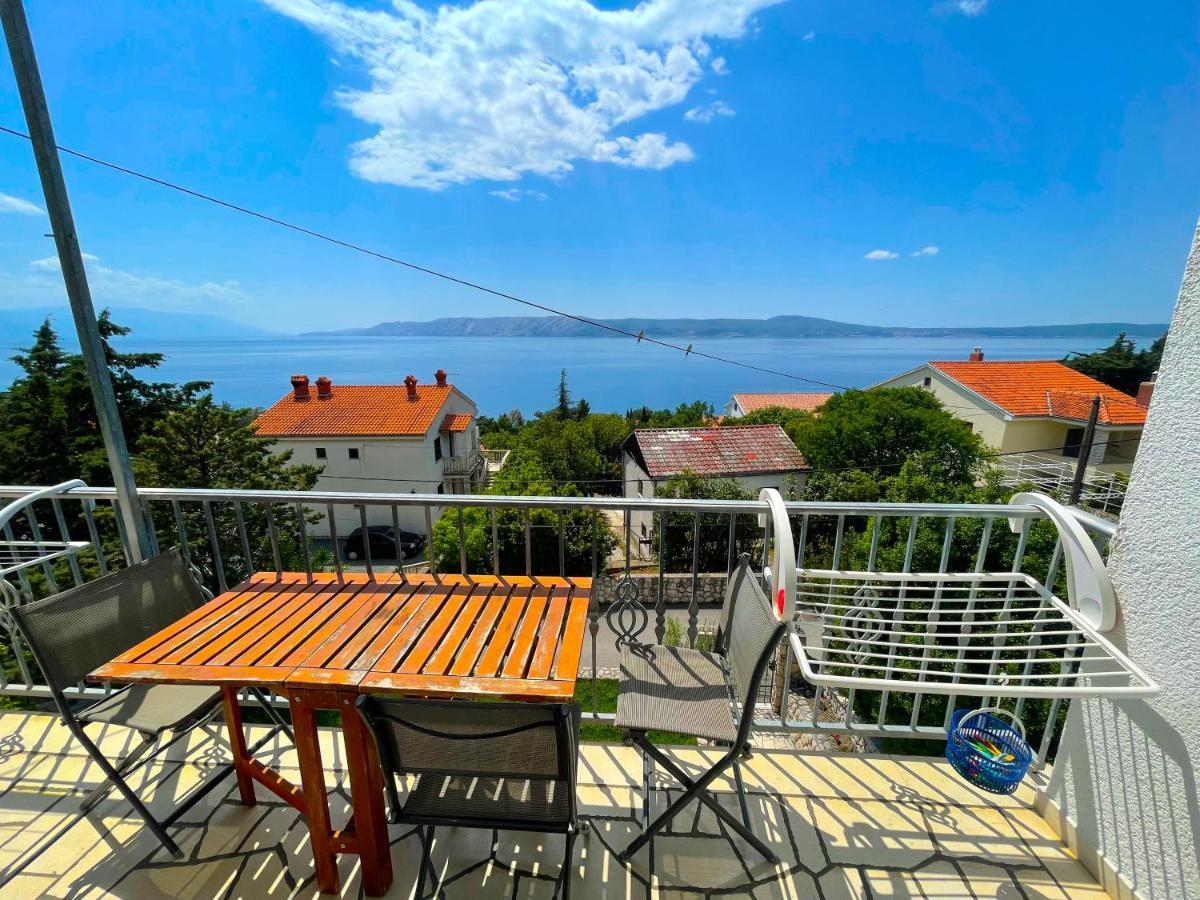Apartments Sams Novi Vinodolski Bagian luar foto