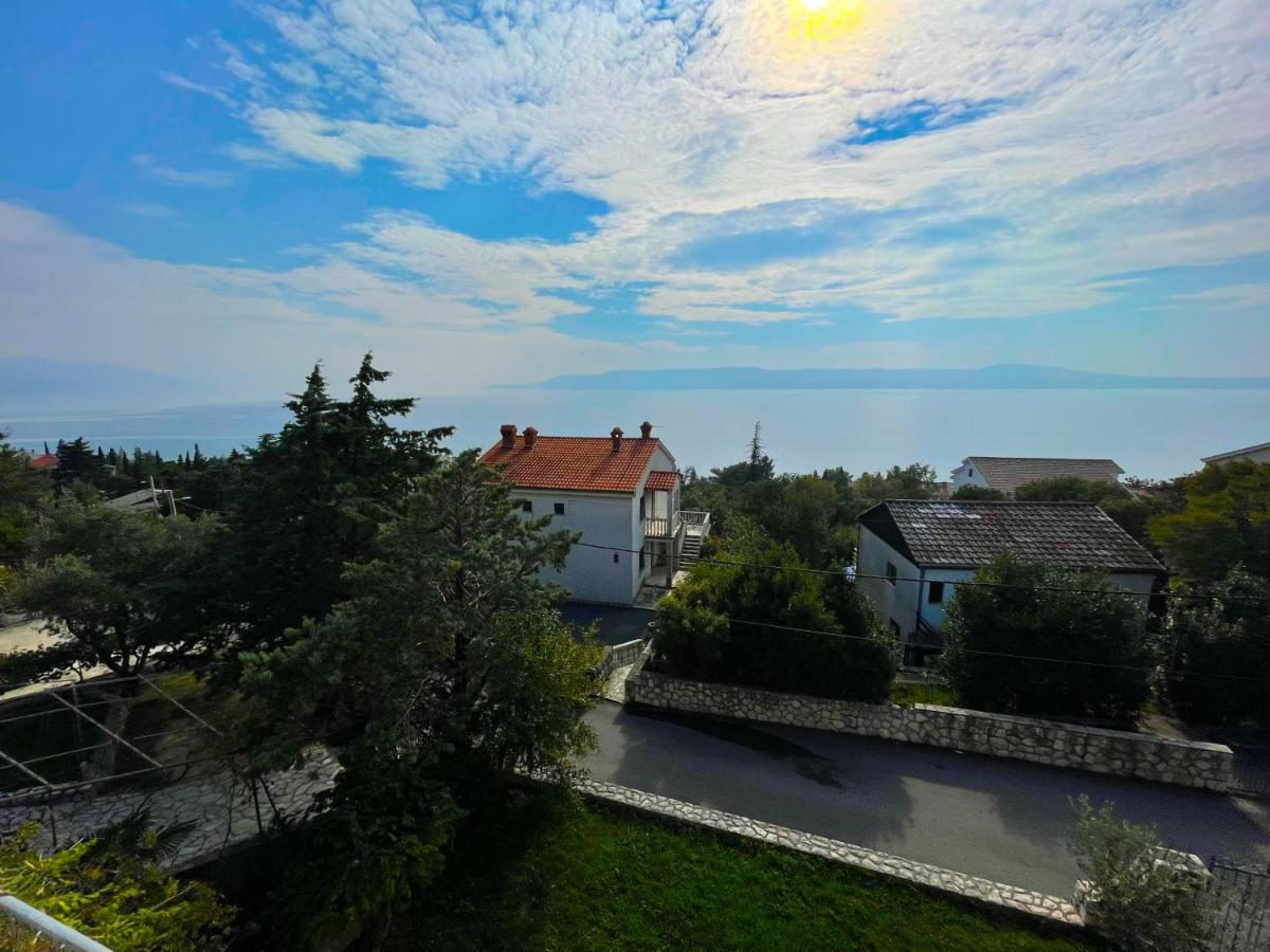 Apartments Sams Novi Vinodolski Bagian luar foto