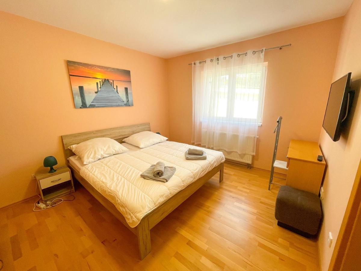 Apartments Sams Novi Vinodolski Bagian luar foto