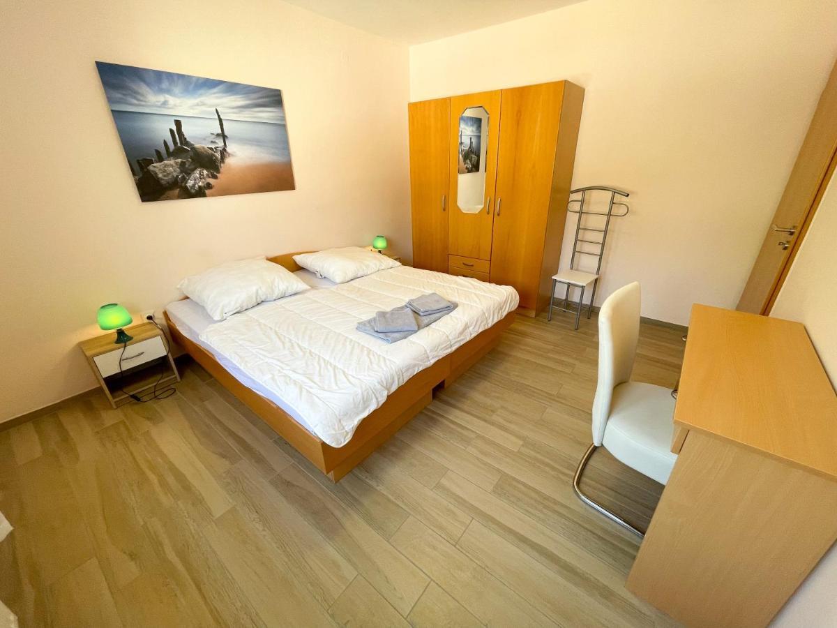 Apartments Sams Novi Vinodolski Bagian luar foto